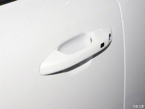 悦达起亚 智跑 2023款 2.0L 基本型