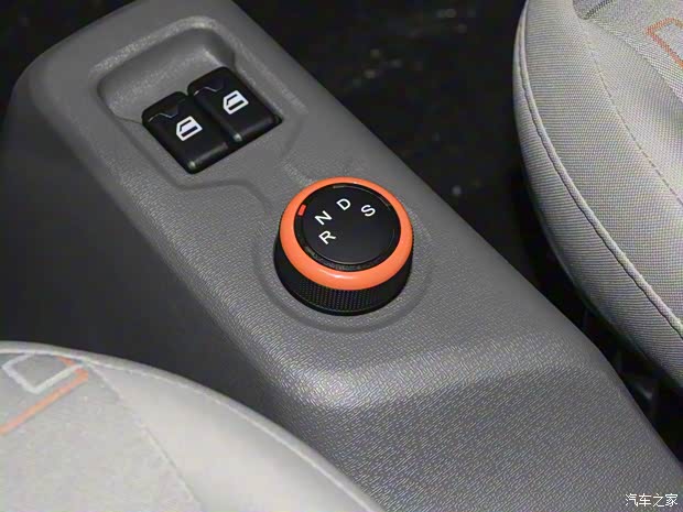 东风小康 风光MINIEV 2022款 实尚款 实用型 东风小康 风光MINIEV 2022款 实尚款 实用型