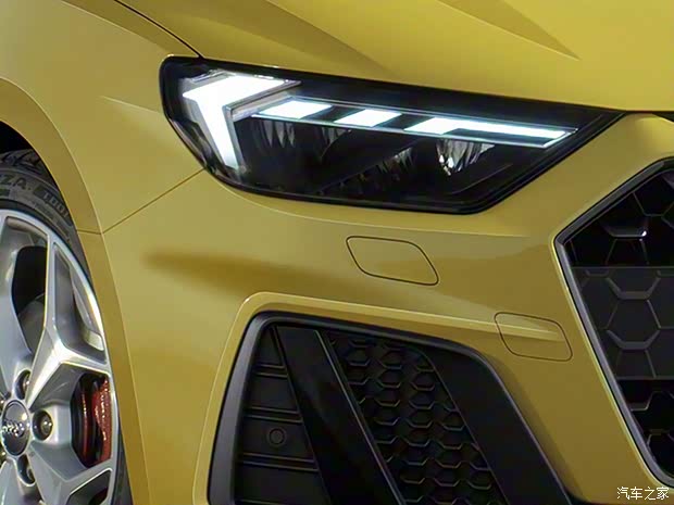 奧迪(進(jìn)口) 奧迪A1 2019款 40 TFSI