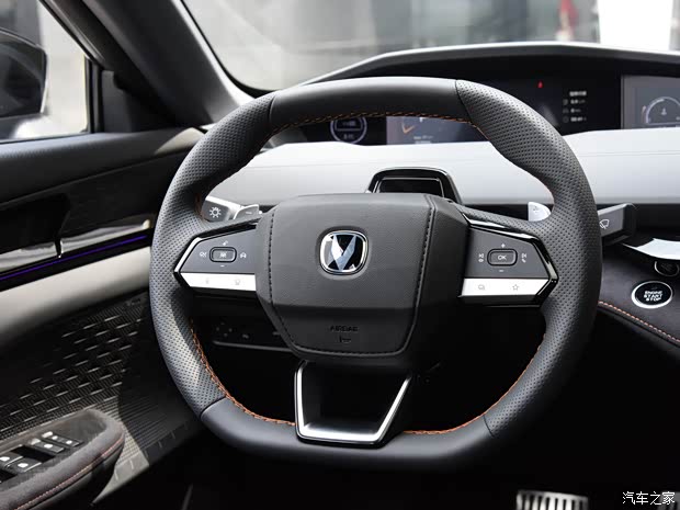 長(zhǎng)安汽車 長(zhǎng)安UNI-V 2022款 2.0T 運(yùn)動(dòng)版