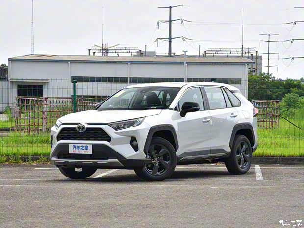 一汽丰田 RAV4荣放 2022款 2.0L CVT四驱风尚版 一汽丰田 RAV4荣放 2022款 2.0L CVT四驱风尚版