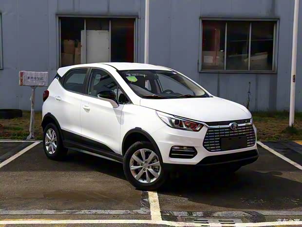 比亚迪 元新能源 2018款 EV360 智联尚酷型 比亚迪 元新能源 2018款 EV360 智联尚酷型
