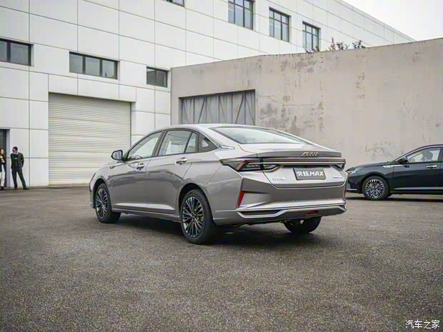 东风乘用车 奕炫MAX 2021款 混动版试装车 东风乘用车 奕炫MAX 2021款 混动版试装车