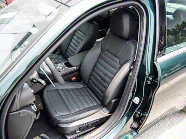 阿爾法·羅密歐 Giulia 2020款 2.0T 280HP VIRTU限量版