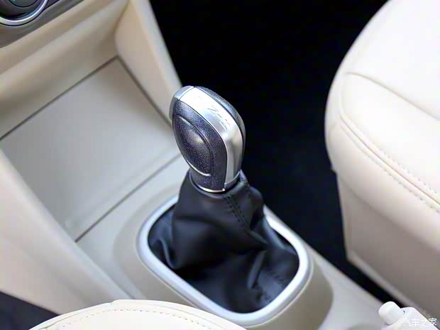 東風(fēng)汽車 俊風(fēng)E11K 2019款 標(biāo)準(zhǔn)型