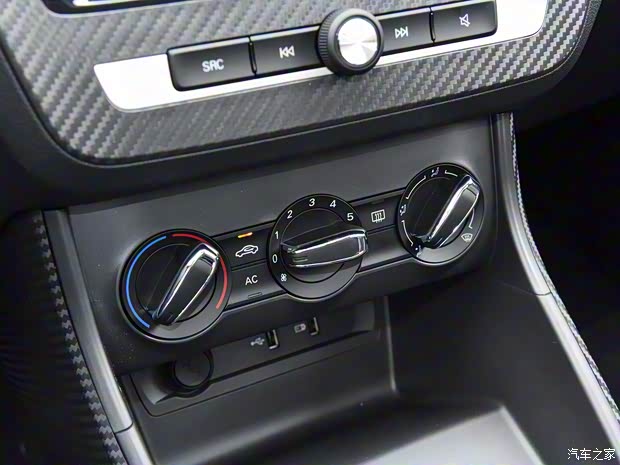 上汽集團(tuán) 名爵ZS 2018款 1.5L 手動(dòng)65寸巨幕天窗版