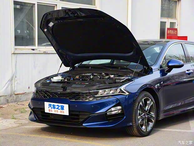 东风悦达起亚 起亚K5 2020款 韩版展车