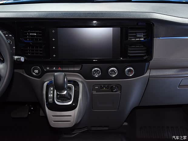 江铃福特 新世代全顺 2021款 2.2T Pro AMT豪华型客车长轴10-15座高顶国VI 江铃福特 新世代全顺 2021款 2.2T Pro AMT豪华型客车长轴10-15座高顶国VI