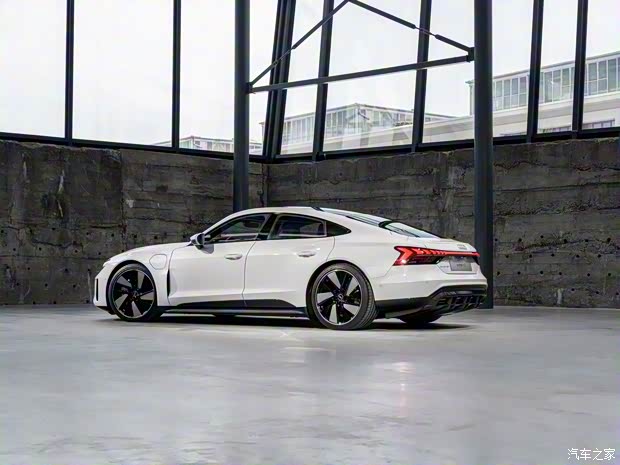 奥迪(进口) 奥迪e-tron GT 2021款 基本型 奥迪(进口) 奥迪e-tron GT 2021款 基本型