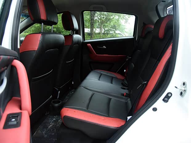 江淮汽车 江淮iEV6E 2018款 运动版 iEV6E 豪华智能型 江淮汽车 江淮iEV6E 2018款 运动版 iEV6E 豪华智能型