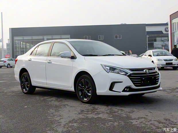 比亚迪 秦 2018款 1.5T 智联尊贵型 比亚迪 秦 2018款 1.5T 智联尊贵型