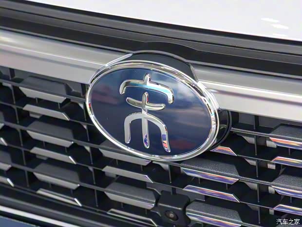 比亚迪 宋PLUS 2020款 1.5T 自动旗舰型