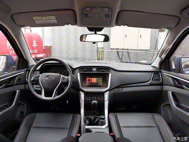 上汽大通 上汽MAXUS T60 2017款 2.4L汽油手动四驱高底盘舒享型大双排 上汽大通 上汽MAXUS T60 2017款 2.4L汽油手动四驱高底盘舒享型大双排