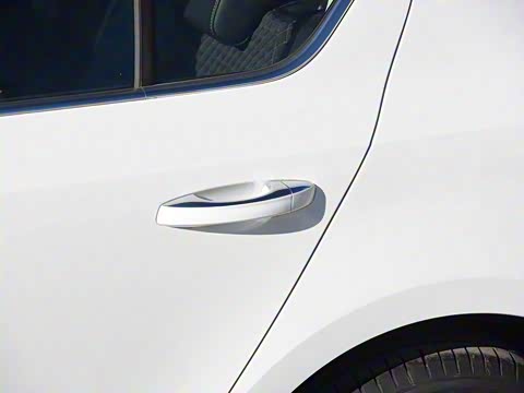 2019款 1.5L 自动豪华版 2019款 1.5L 自动豪华版