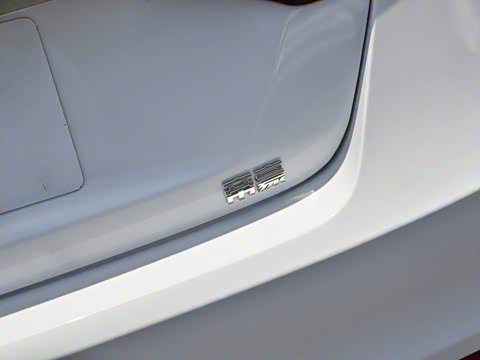 2019款 领军版 1.5L 手动向上互联型 国VI 2019款 领军版 1.5L 手动向上互联型 国VI