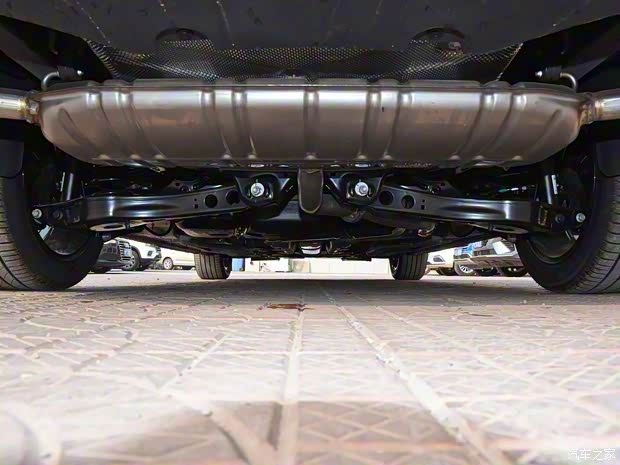 上汽集团 荣威i6 MAX 2020款 300TGI 自动爽酷版