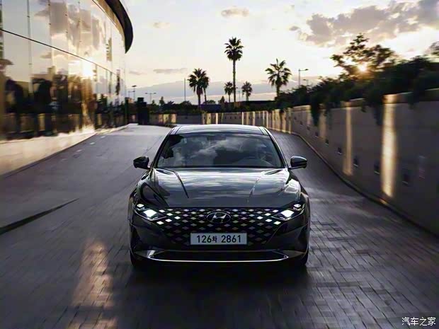 现代(进口) 雅尊 2020款 基本型 现代(进口) 雅尊 2020款 基本型