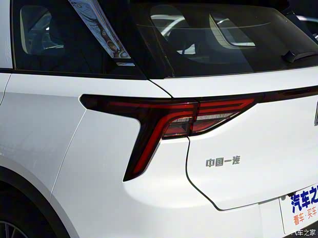 一汽奔腾 奔腾T55 2021款 中配