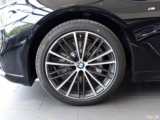 華晨寶馬 寶馬5系 2019款 改款 530Li xDrive M運(yùn)動(dòng)套裝