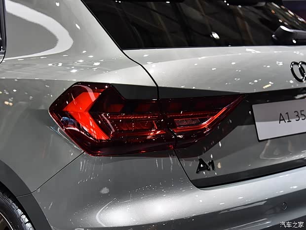奥迪(进口) 奥迪A1 2019款 35 TFSI 奥迪(进口) 奥迪A1 2019款 35 TFSI