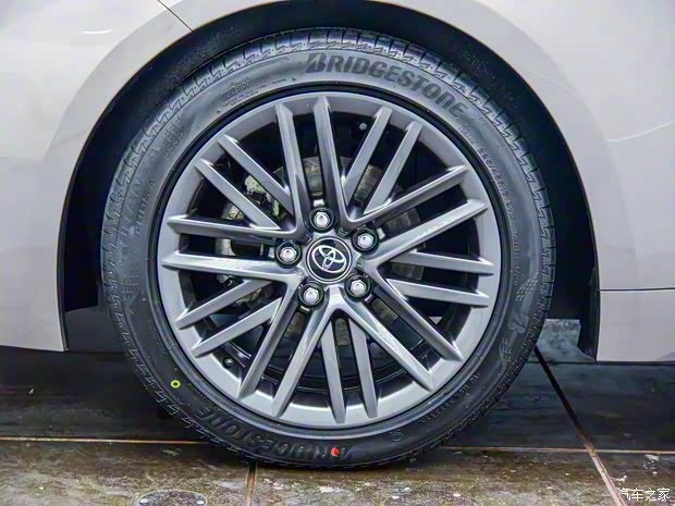 广汽丰田 凌尚 2021款 2.0L 基本型 广汽丰田 凌尚 2021款 2.0L 基本型