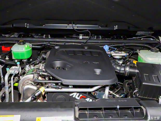 北京越野 北京BJ40 2021款 2.0D 自动四驱刀锋英雄版先锋型