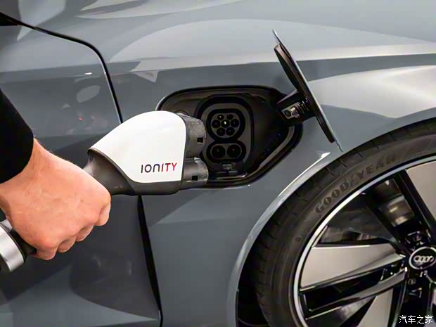 奥迪(进口) 奥迪e-tron GT 2021款 基本型 奥迪(进口) 奥迪e-tron GT 2021款 基本型