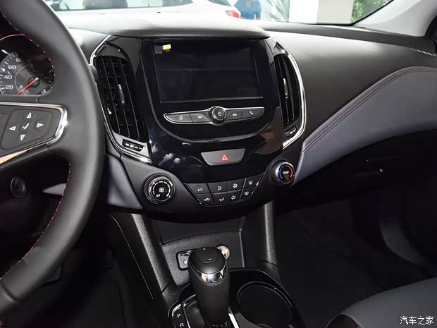 上汽通用雪佛兰 科鲁兹 2018款 330T Redline版