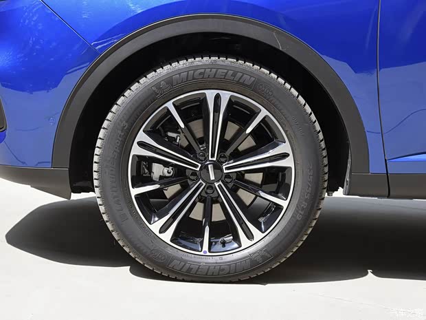 长城汽车 WEY VV6 2021款 2.0T 四驱智驭+ 长城汽车 WEY VV6 2021款 2.0T 四驱智驭+