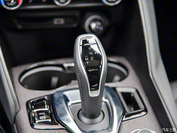 阿爾法·羅密歐 Giulia 2020款 2.0T 280HP VIRTU限量版