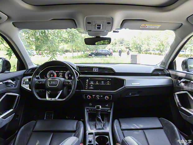 一汽-大眾奧迪 奧迪Q3 2020款 轎跑 45 TFSI quattro 定制尊享版