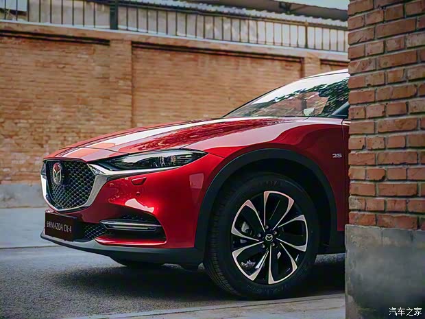 一汽马自达 马自达CX-4 2020款  2.5L 自动四驱蓝天无畏版