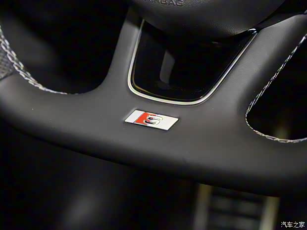 奥迪(进口) 奥迪A4(进口) 2021款 Avant 先锋派 40 TFSI 豪华动感型