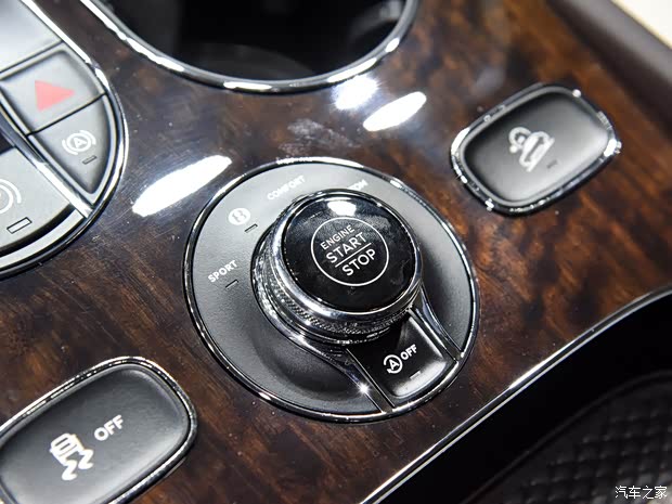 賓利 添越 2021款  4.0T V8