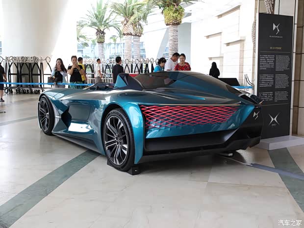 雪铁龙(进口) DS X E-Tense 2018款 Concept 雪铁龙(进口) DS X E-Tense 2018款 Concept