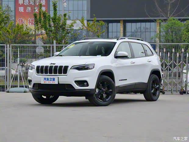 广汽菲克Jeep 自由光 2020款 2.0T 四驱夜鹰版