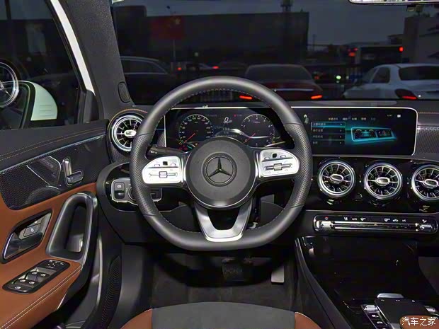 北京奔驰 奔驰A级 2020款 A 200 L 运动轿车 北京奔驰 奔驰A级 2020款 A 200 L 运动轿车