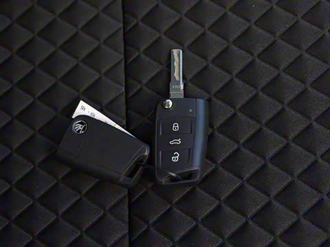 2019款 1.5L 自动豪华版 2019款 1.5L 自动豪华版