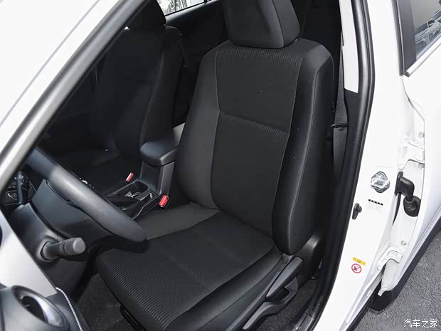 一汽丰田 RAV4荣放 2019款 2.0L CVT两驱风尚X限量版 国V