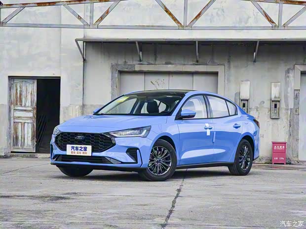 長(zhǎng)安福特 ?？怂?2022款 三廂 EcoBoost 180 自動(dòng)競(jìng)速版