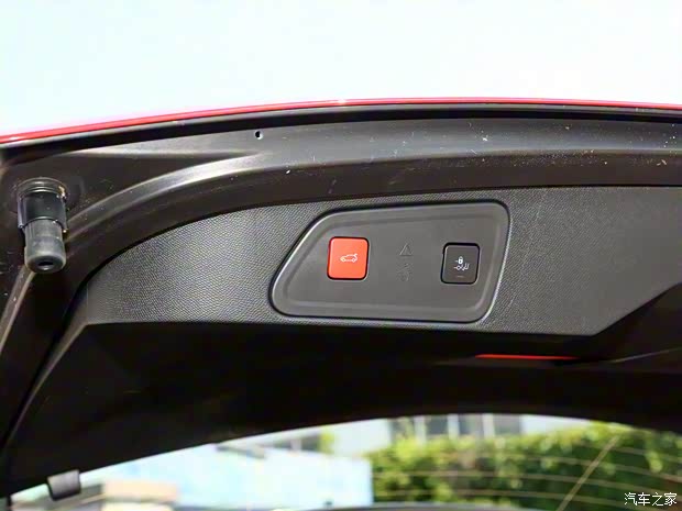 東風(fēng)標(biāo)致 標(biāo)致4008 2022款 400THP 炫夜科技版