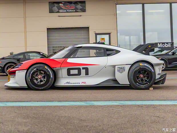 保时捷 Mission R 2021款 基本型