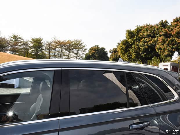 吉利汽车 星越L 2022款 1.5T 雷神Hi·X油电混动版 高配版