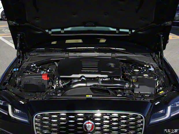 奇瑞捷豹路虎 捷豹XFL 2023款 XFL 2.0T P250 两驱尊享豪华版 奇瑞捷豹路虎 捷豹XFL 2023款 XFL 2.0T P250 两驱尊享豪华版