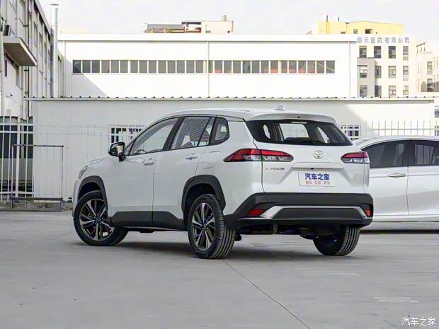 广汽丰田 锋兰达 2022款 2.0L CVT豪华PLUS版 广汽丰田 锋兰达 2022款 2.0L CVT豪华PLUS版