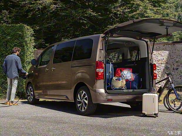 雪铁龙(进口) ë-SPACETOURER 2020款 基本型