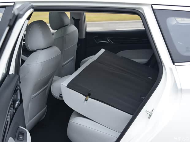 上汽集團(tuán) 榮威Ei5 2021款 高配