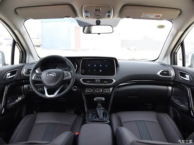 广汽乘用车 传祺GS4 2019款 270T 自动两驱豪华智联版