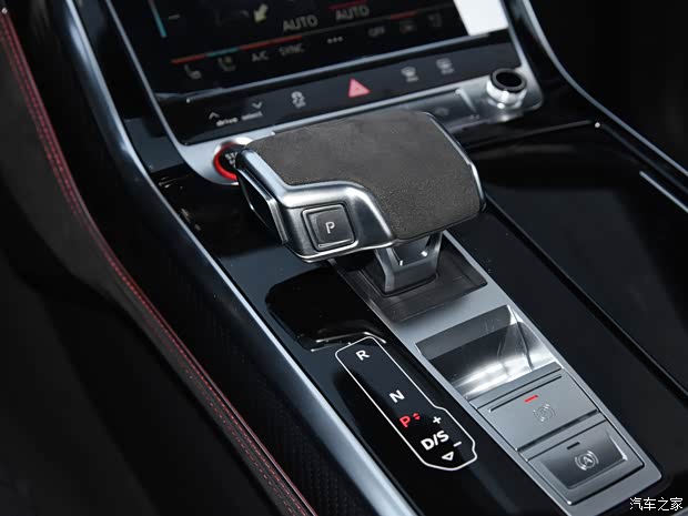 Audi Sport 奥迪RS Q8 2021款 基本型