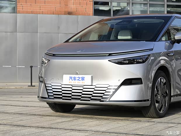 小鹏汽车 小鹏X9 2024款 前驱 三元锂 小鹏汽车 小鹏X9 2024款 前驱 三元锂